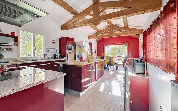 Maison à vendre    5 pièces • 108,05 m2 Saint-Raphaël