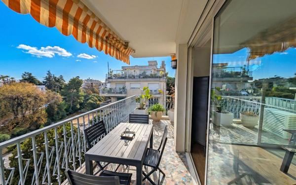 Appartement à vendre    3 pièces • 85 m2 Nice