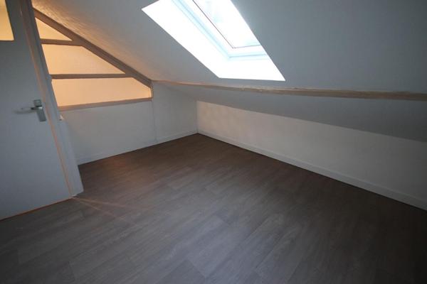 A LOUER : Maison à Saint-André-lez-Lille • • 1 305 € CC • Réf. 001-585-001