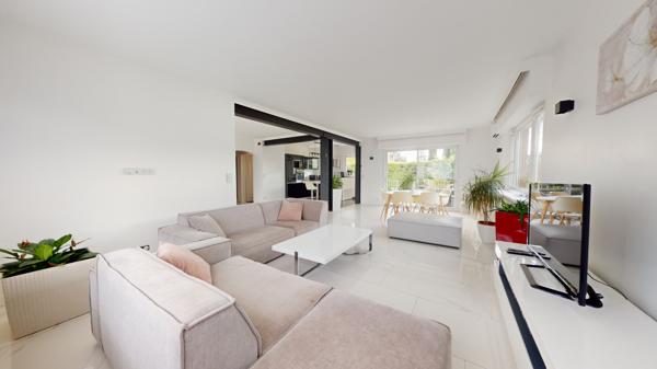 Lingolsheim (67380) Lingolsheim – Maison plain-pied 132 m² avec piscine, sans vis-à-vis, 4 chambres, sous-sol + double garage