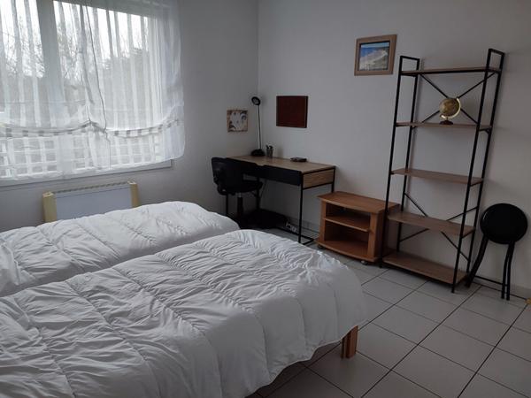 T2 AVEC TERRASSE PARKING A AYTRE