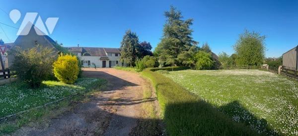 Maison avec beau jardin à DOLLOT