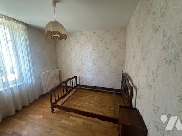 Maison avec beau jardin à DOLLOT