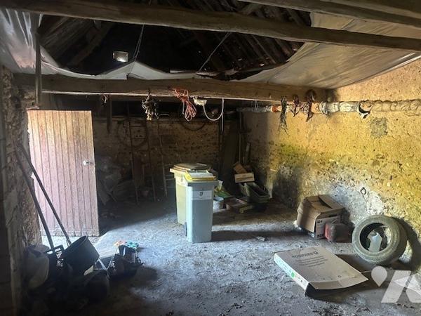 Maison avec beau jardin à DOLLOT