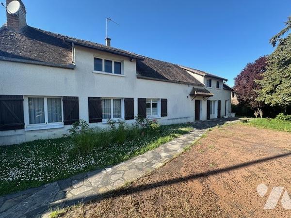 Maison avec beau jardin à DOLLOT