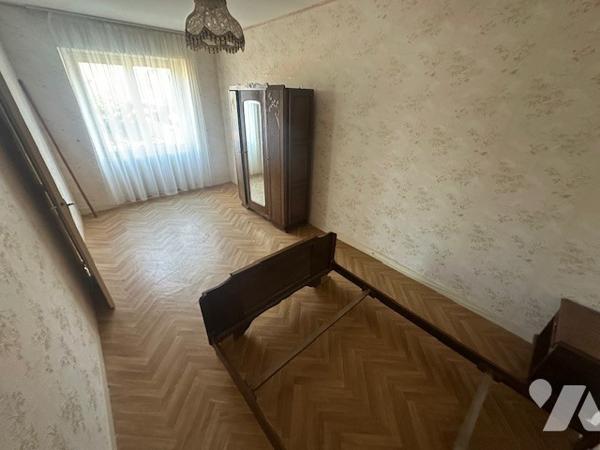 Maison avec beau jardin à DOLLOT