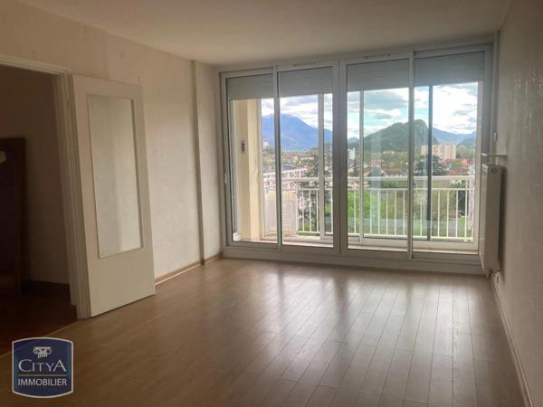 Appartement à louer 4 pièces 78.52m² Le Pont-de-Claix (38800)