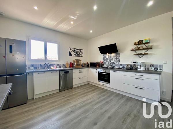 Maison à vendre 6 pièces 246 m² Villemoustaussou