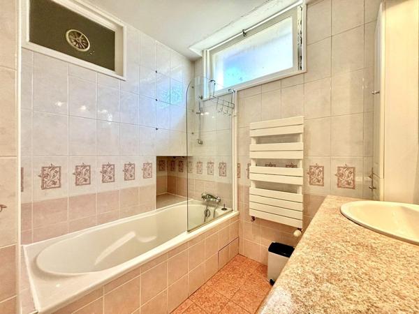SPECIAL ETUDIANT - ANNECY - F3 70 m² - meublé