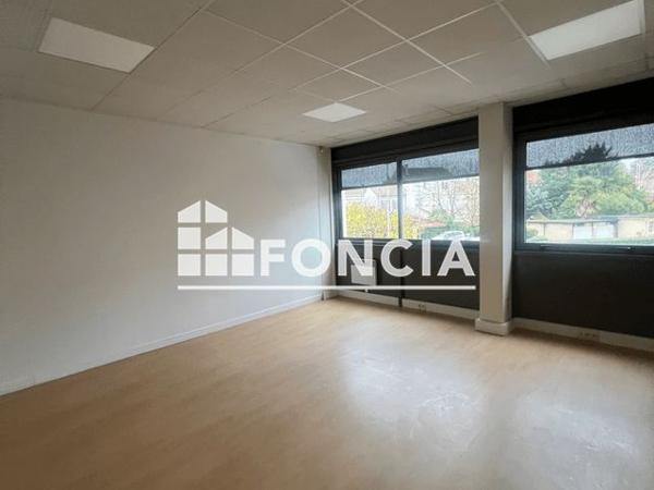 Location Local commercial 1 pièce 30.64 m² - 1 RUE RAGUENEAU Bergerac 24100