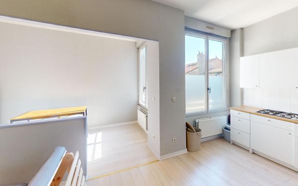 Appartement à louer    2 pièces • 42,65 m2 Saint-Étienne