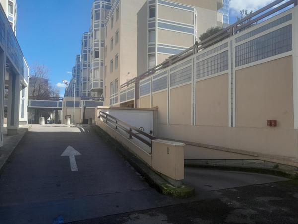 Parking/box · Vente Lyon (69006) 13m²