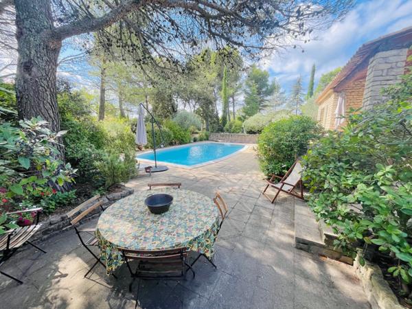 Murs (84220) Charmante demeure provençale à découvrir !