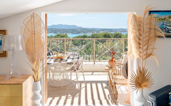 Appartement à vendre    5 pièces • 174 m2 Bandol