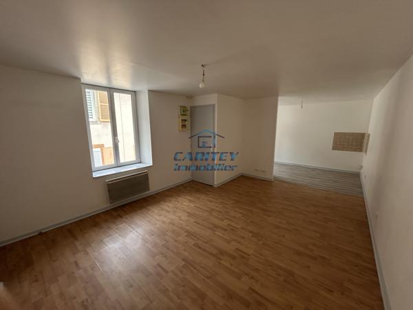 APPARTEMENT F2 1ER ETAGE - LURE