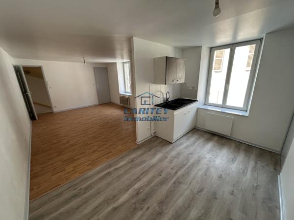 APPARTEMENT F2 1ER ETAGE - LURE