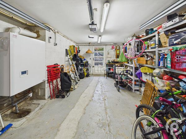Vente
                Maison88 m² - 5 Pièces -
                    CLAMART (92140)