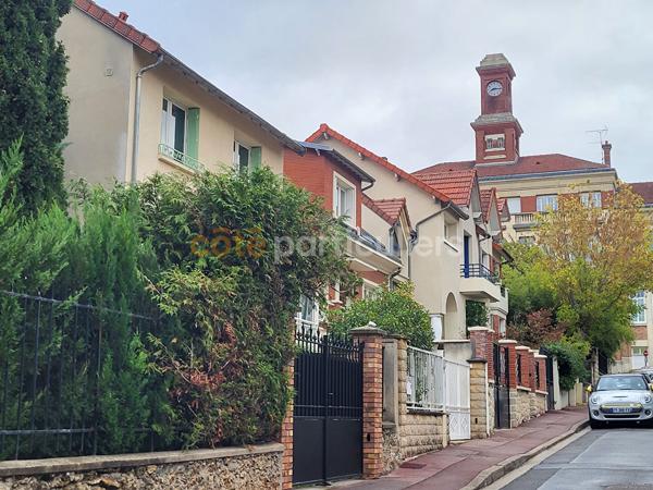 Vente
                Maison88 m² - 5 Pièces -
                    CLAMART (92140)