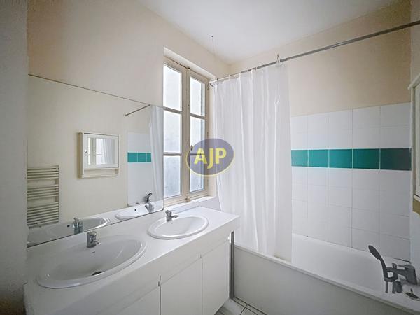 Appartement à vendre Bordeaux - 3 pièces, 67m² avec 2 chambre(s) à 379 000€ - AJP Immobilier Bordeaux Nansouty