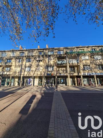 Appartement 2 pièces de 64 m² à Tarascon (13150)