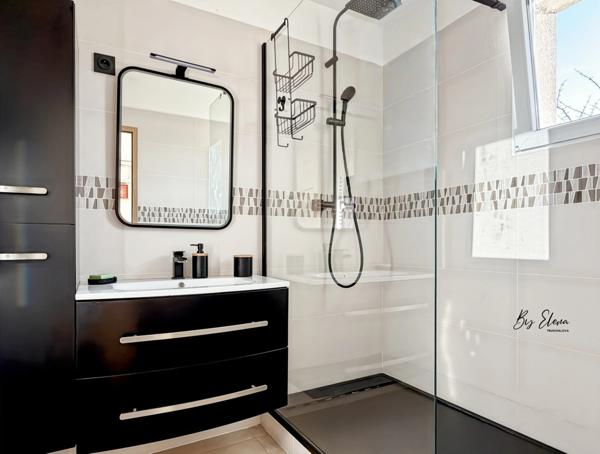 Maison familiale rénovée – à vendre - BUSSY SAINT GEORGES (77) - 4 chambres dont 2 suites – Gare à pied – Jardin & piscine