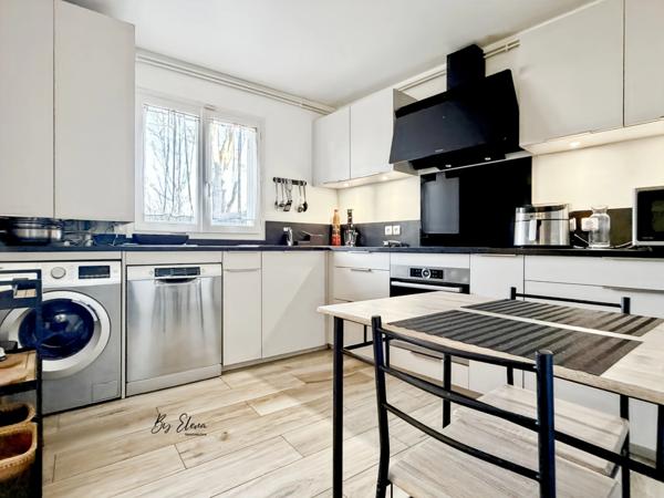 Maison familiale rénovée – à vendre - BUSSY SAINT GEORGES (77) - 4 chambres dont 2 suites – Gare à pied – Jardin & piscine