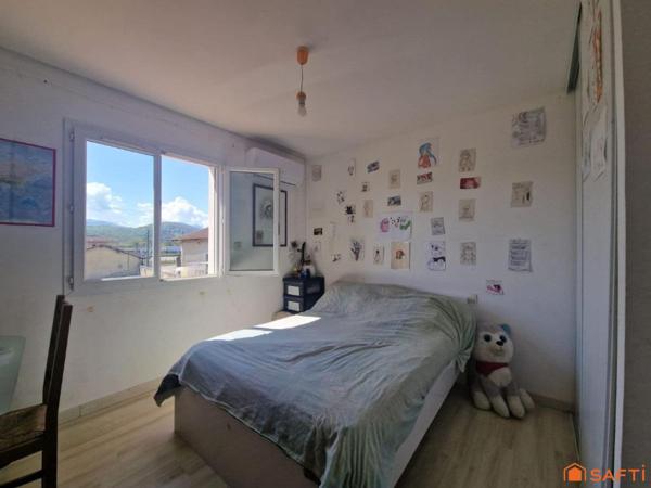 Maison familiale 6 chambres – Lumineuse et spacieuse