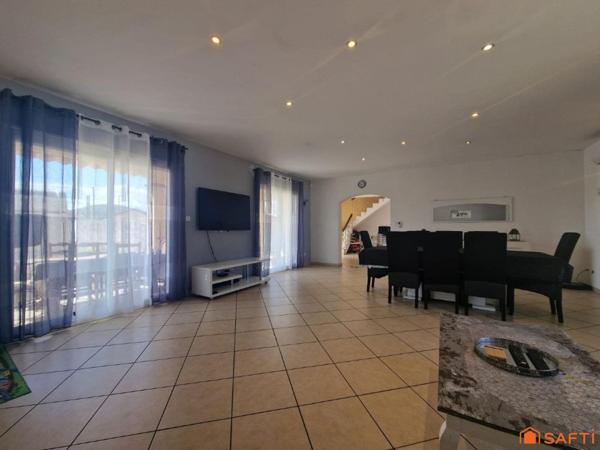 Maison familiale 6 chambres – Lumineuse et spacieuse