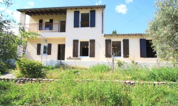 Maison 6 p, 114m2, 2 garages, cave, terrain 990m2