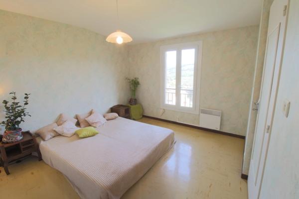 Maison 6 p, 114m2, 2 garages, cave, terrain 990m2