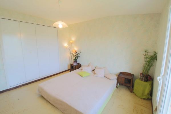 Maison 6 p, 114m2, 2 garages, cave, terrain 990m2