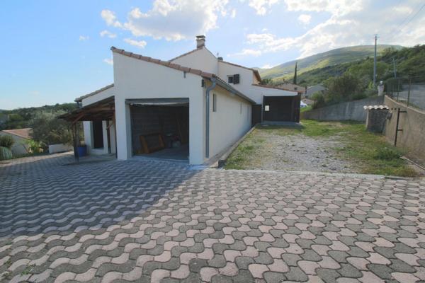 Maison 6 p, 114m2, 2 garages, cave, terrain 990m2