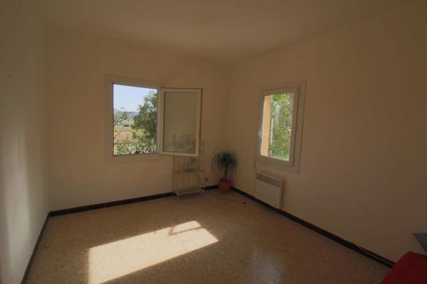 Maison 6 p, 114m2, 2 garages, cave, terrain 990m2