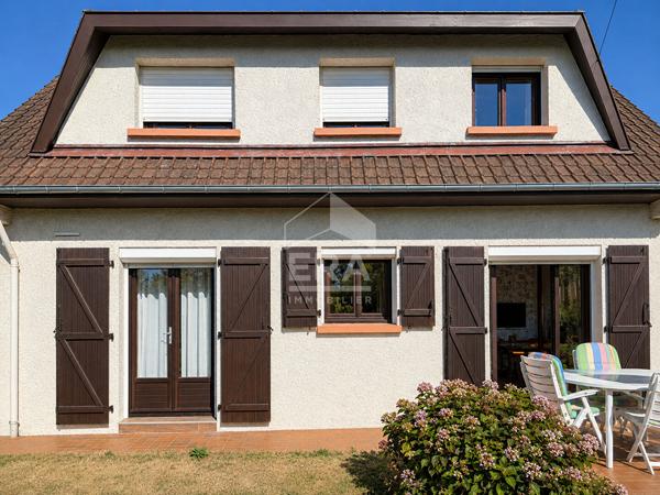 À vendre à Sainte-Cécile - Maison individuelle proche de la plage avec garage