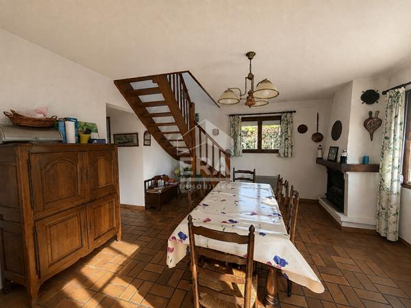 À vendre à Sainte-Cécile - Maison individuelle proche de la plage avec garage