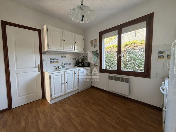 À vendre à Sainte-Cécile - Maison individuelle proche de la plage avec garage