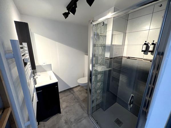 Les Pennes Mirabeau - T2 de 38.70 m2 + terrasse avec vue panoramique et garage double