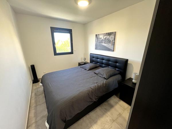 Les Pennes Mirabeau - T2 de 38.70 m2 + terrasse avec vue panoramique et garage double