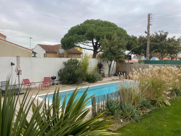Vente Maison Châtelaillon Plage 1 365 000 € HAI - 200 m2 - 5 Chambres - Réf. 687-TERREETMER17_687