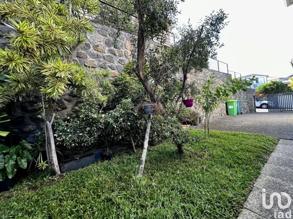 Maison 5 pièces de 90 m² à Saint-Leu (97436)