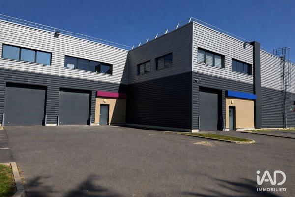 Location local d’activité 416 m² Villejust