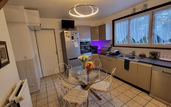 Maison à vendre    2 pièces • 143 m2 Meaux