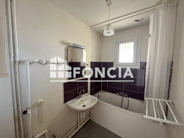 Location Appartement 3 pièces 53.1 m² - 290 RUE LEON MURE Manosque 04100