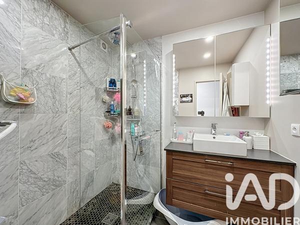 Appartement à vendre 3 pièces 82 m² Courbevoie