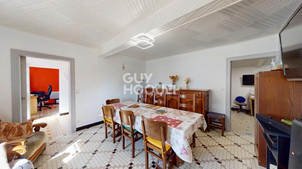 A VENDRE : Authentique corps de ferme avec dépendances et terrain de 4,9 ha