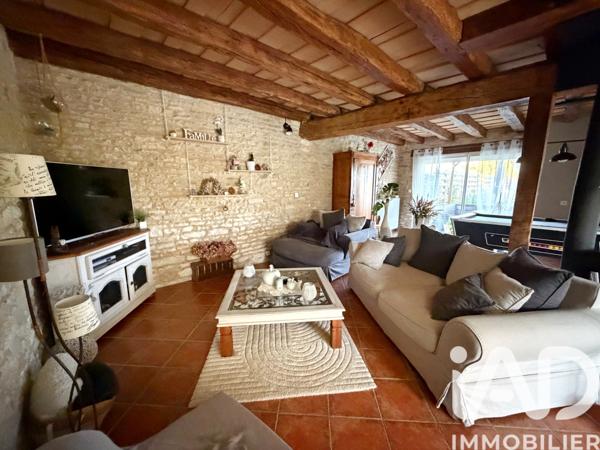 Maison à vendre 7 pièces 202 m² Neuville-de-Poitou