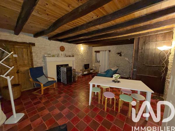 Maison à vendre 7 pièces 202 m² Neuville-de-Poitou