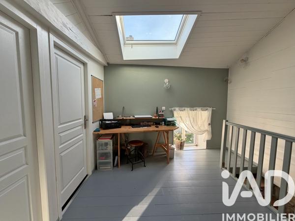 Maison à vendre 7 pièces 202 m² Neuville-de-Poitou