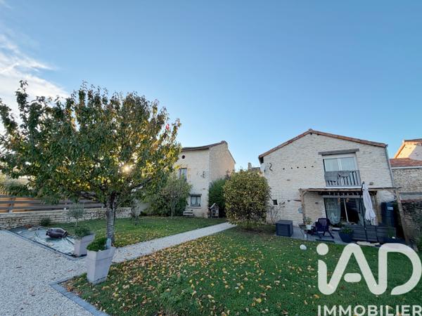 Maison à vendre 7 pièces 202 m² Neuville-de-Poitou