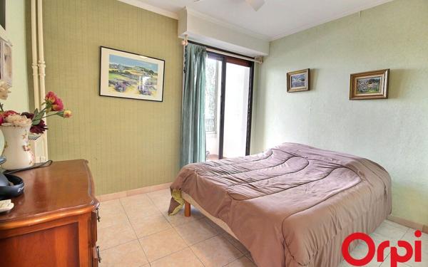 Appartement à vendre    2 pièces • 51,42 m2 Marseille 12